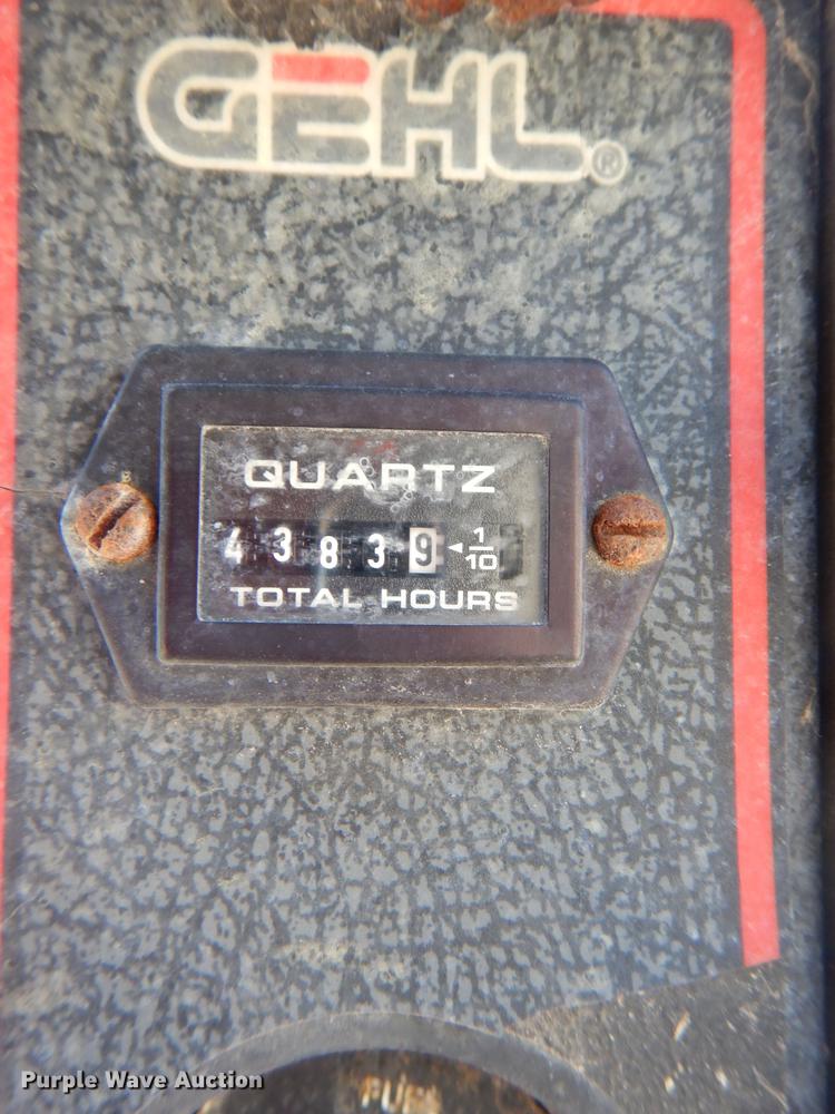 image for item DG1068 1997 Gehl 6635SXT skid steer