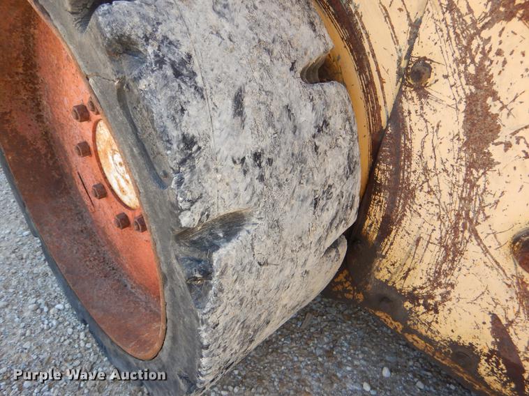 image for item DG1068 1997 Gehl 6635SXT skid steer