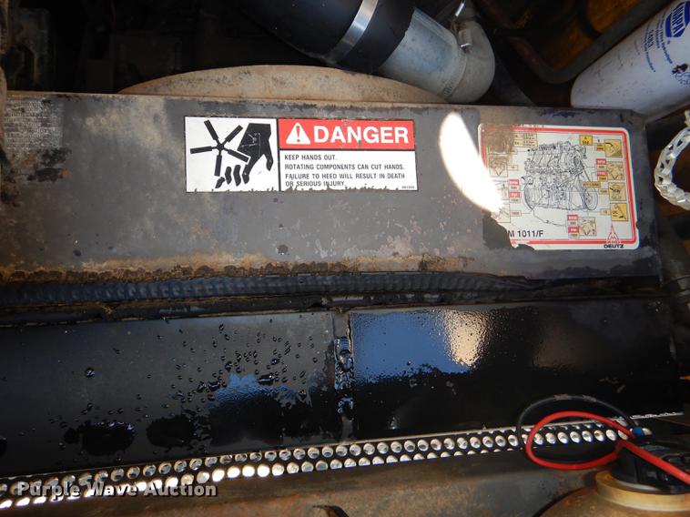 image for item DG1068 1997 Gehl 6635SXT skid steer