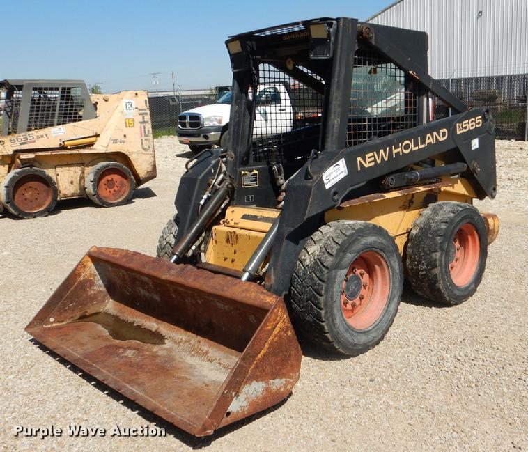 image for item DG1078 1997 New Holland LX565 skid steer