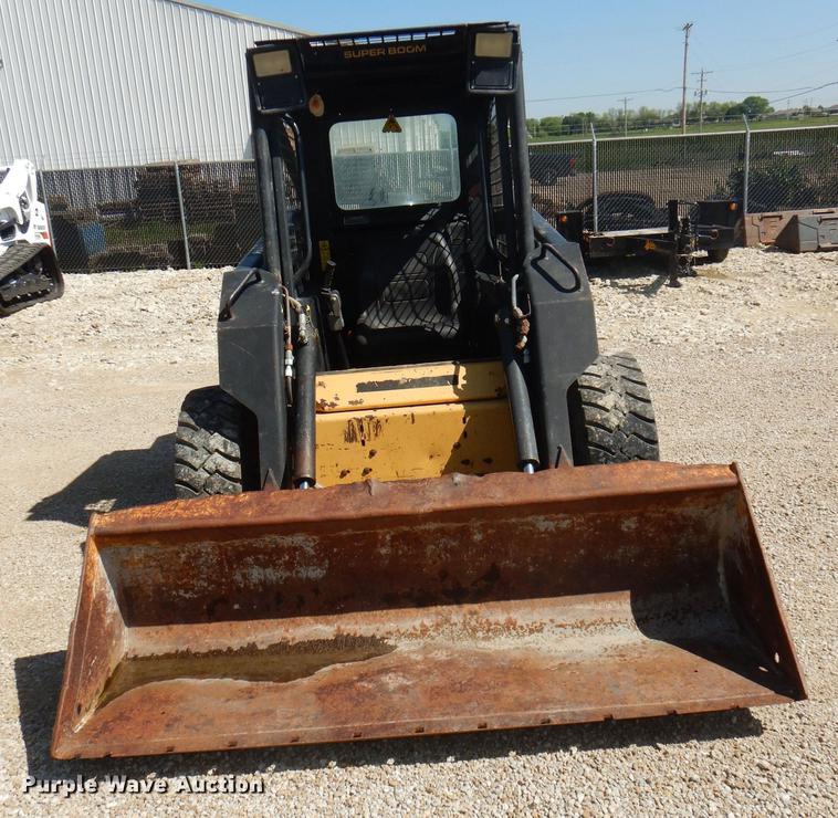 image for item DG1078 1997 New Holland LX565 skid steer