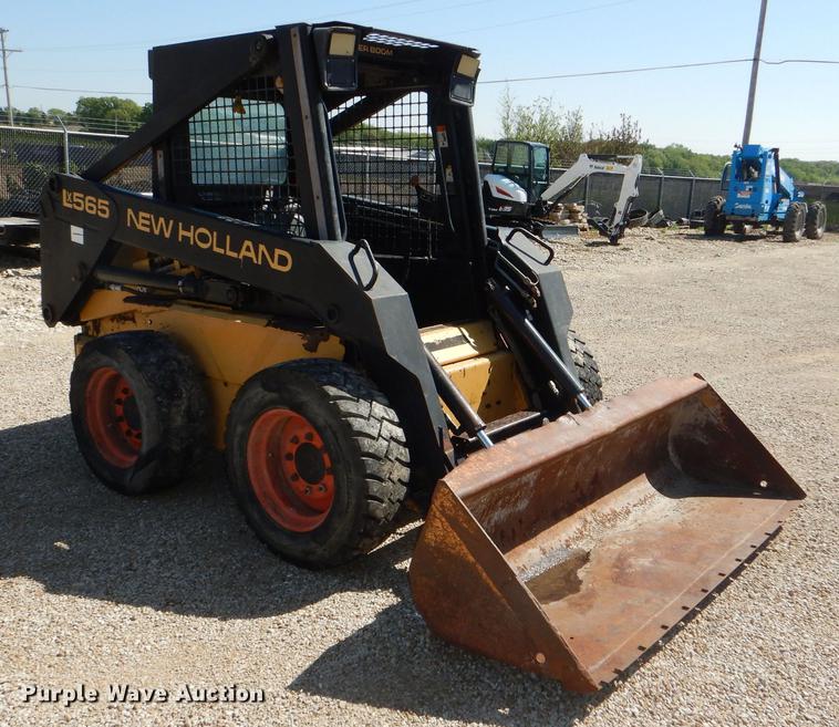 image for item DG1078 1997 New Holland LX565 skid steer