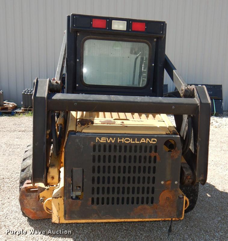 image for item DG1078 1997 New Holland LX565 skid steer