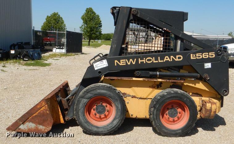 image for item DG1078 1997 New Holland LX565 skid steer