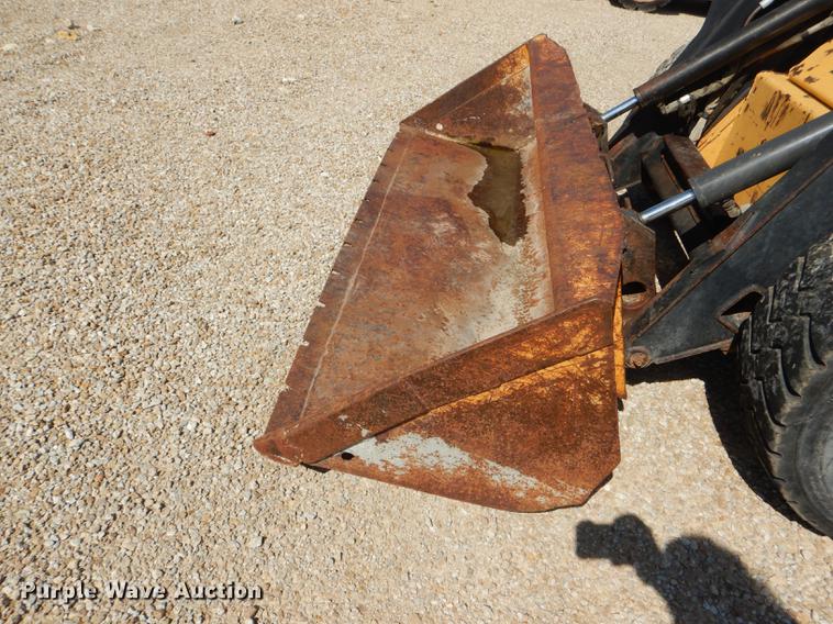 image for item DG1078 1997 New Holland LX565 skid steer