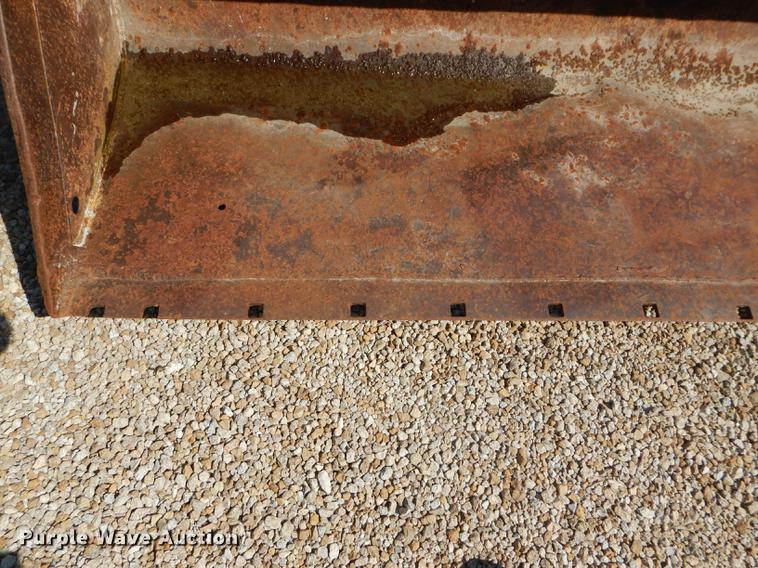 image for item DG1078 1997 New Holland LX565 skid steer