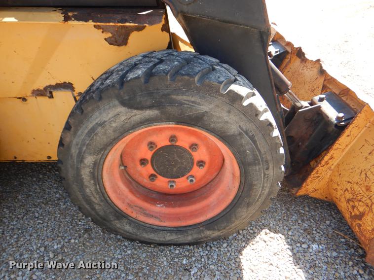 image for item DG1078 1997 New Holland LX565 skid steer