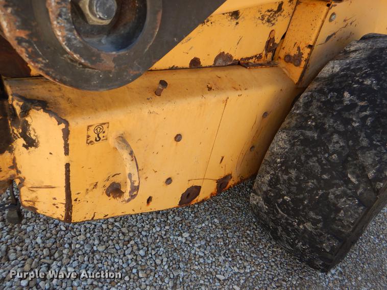 image for item DG1078 1997 New Holland LX565 skid steer