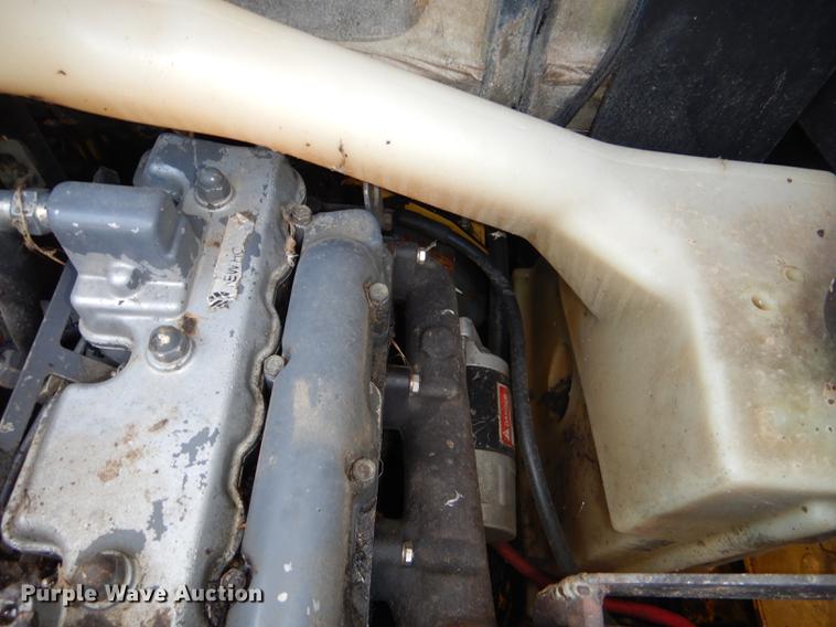 image for item DG1078 1997 New Holland LX565 skid steer