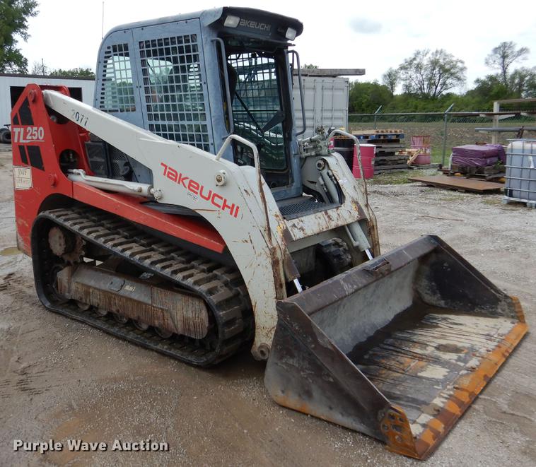 image for item DY9826 2011 Takeuchi TL250 skid steer