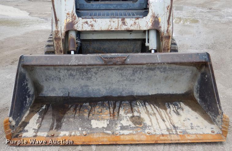 image for item DY9826 2011 Takeuchi TL250 skid steer