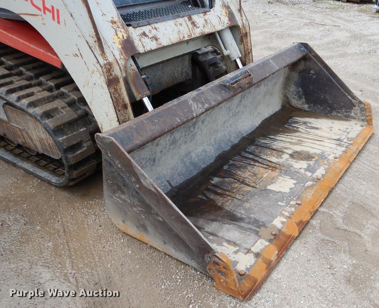 image for item DY9826 2011 Takeuchi TL250 skid steer