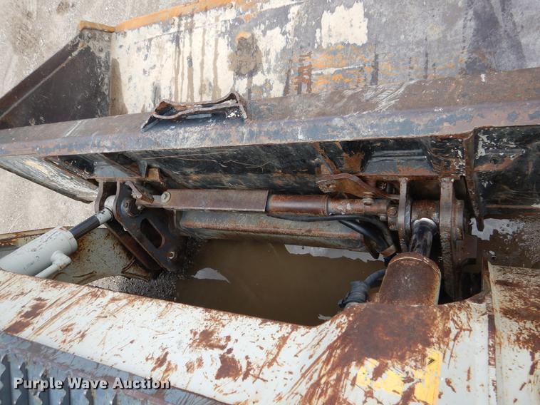 image for item DY9826 2011 Takeuchi TL250 skid steer