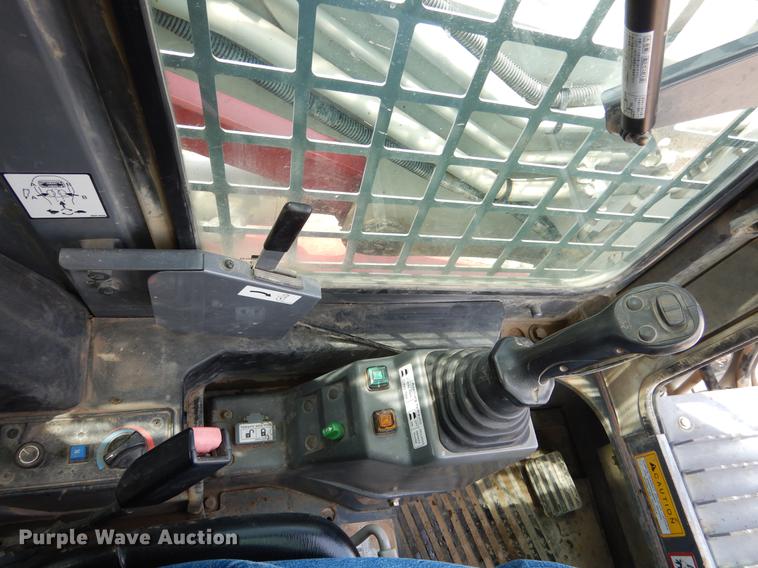 image for item DY9826 2011 Takeuchi TL250 skid steer