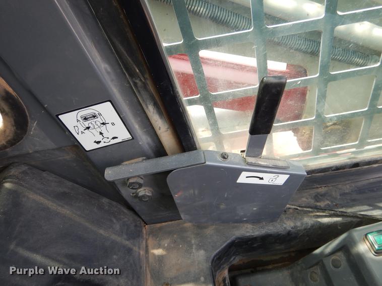 image for item DY9826 2011 Takeuchi TL250 skid steer