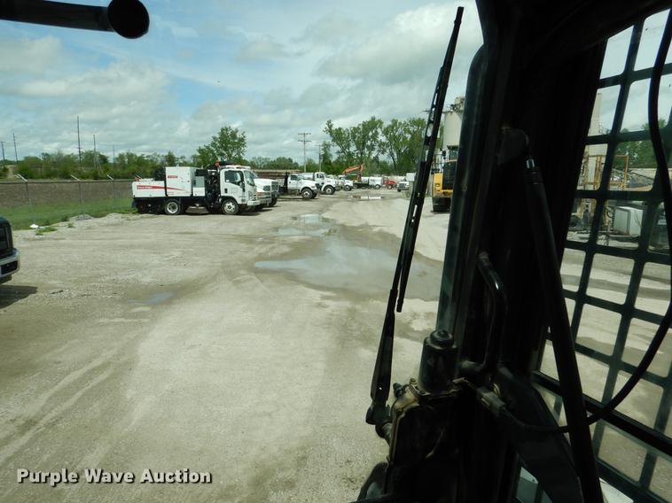 image for item DY9826 2011 Takeuchi TL250 skid steer