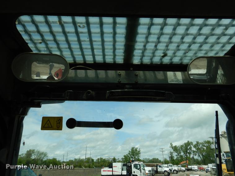 image for item DY9826 2011 Takeuchi TL250 skid steer