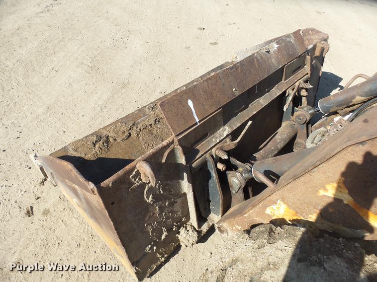 image for item EF9516 2005 Bobcat S220 skid steer