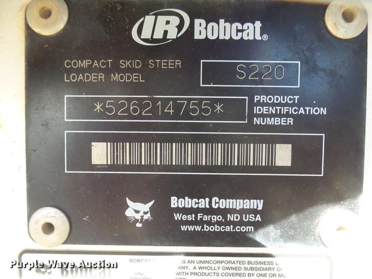 image for item EF9516 2005 Bobcat S220 skid steer