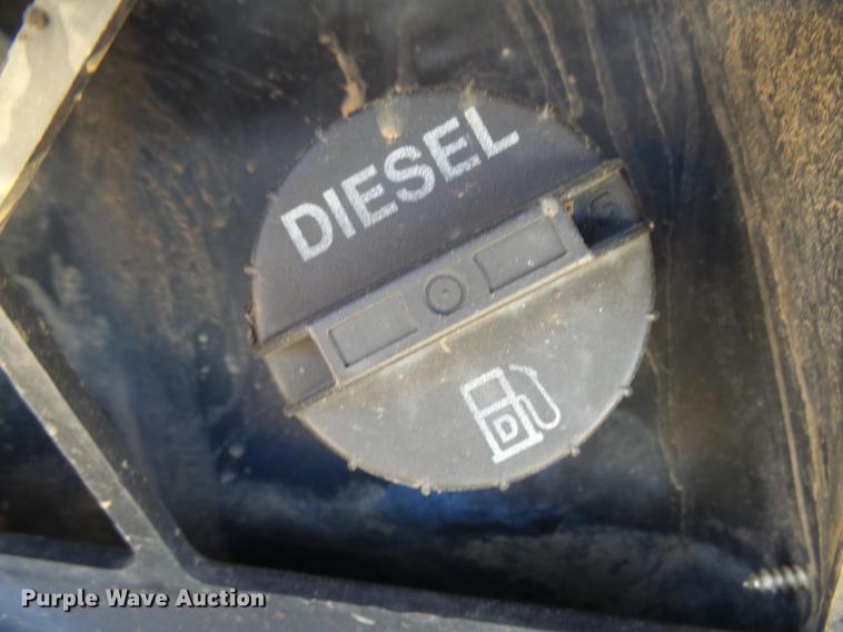 image for item EF9516 2005 Bobcat S220 skid steer