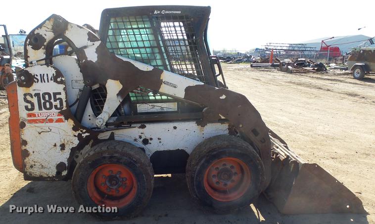 image for item EF9517 2005 Bobcat S185 skid steer