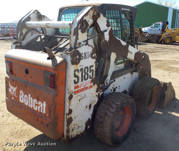 image for item EF9517 2005 Bobcat S185 skid steer