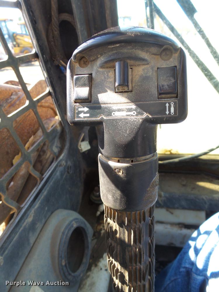 image for item EF9517 2005 Bobcat S185 skid steer