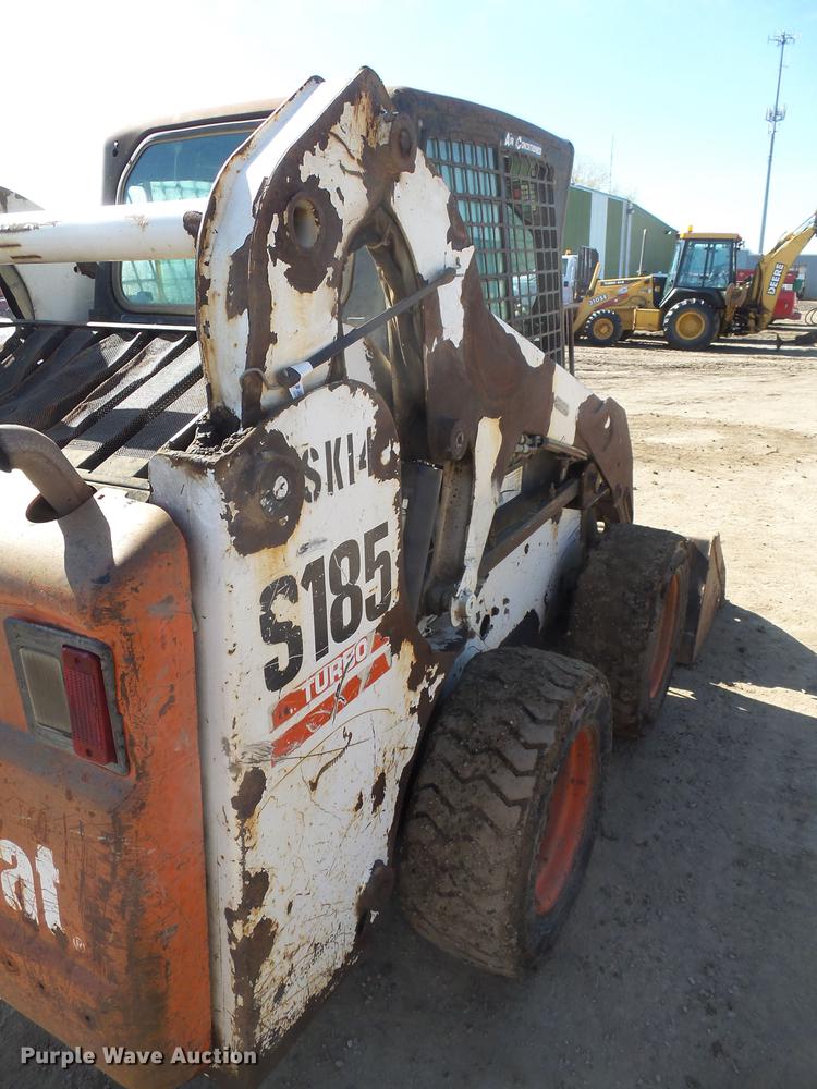 image for item EF9517 2005 Bobcat S185 skid steer