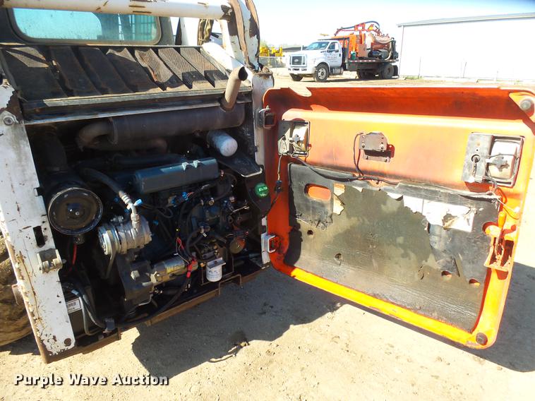 image for item EF9517 2005 Bobcat S185 skid steer