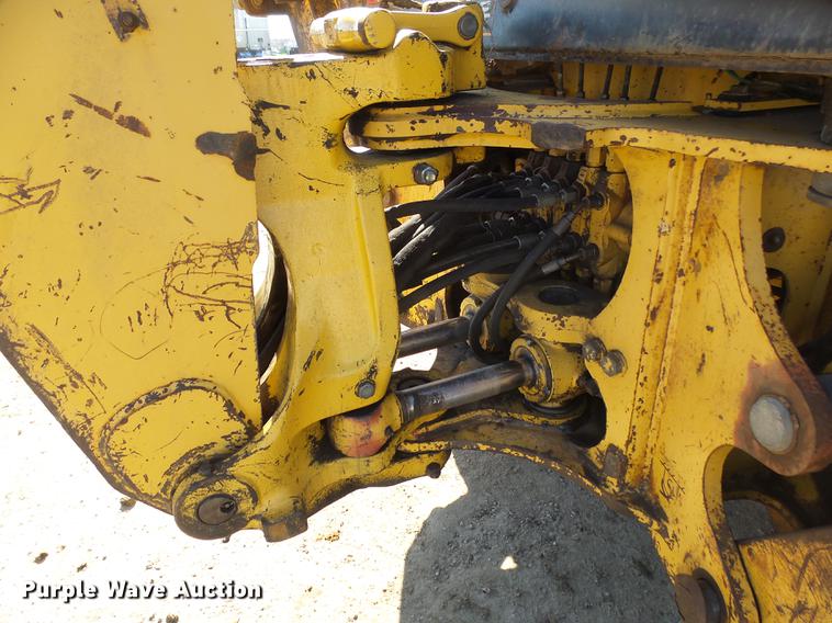 image for item EF9519 1996 John Deere 310D backhoe