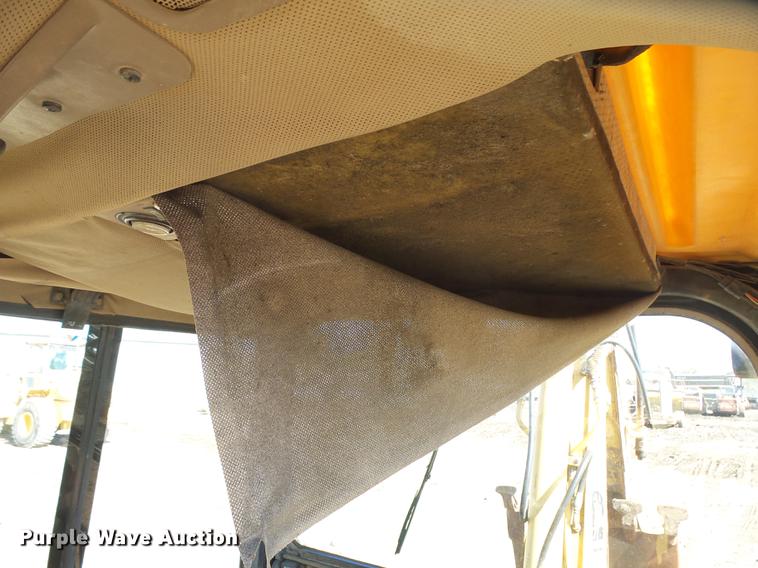 image for item EF9519 1996 John Deere 310D backhoe