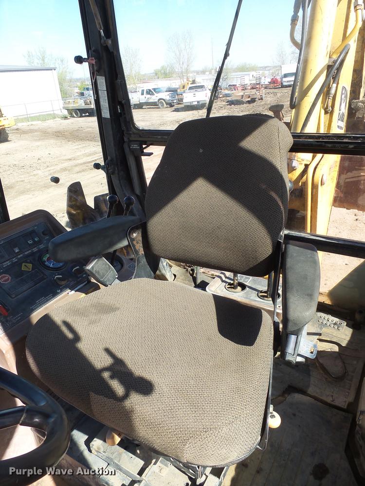 image for item EF9519 1996 John Deere 310D backhoe