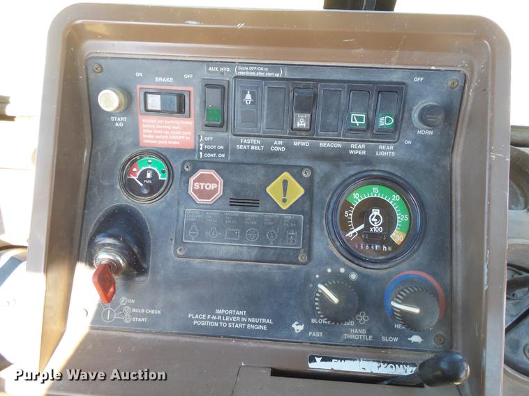 image for item EF9519 1996 John Deere 310D backhoe