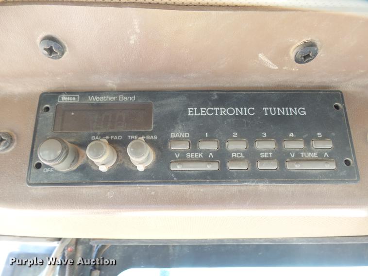 image for item EF9519 1996 John Deere 310D backhoe