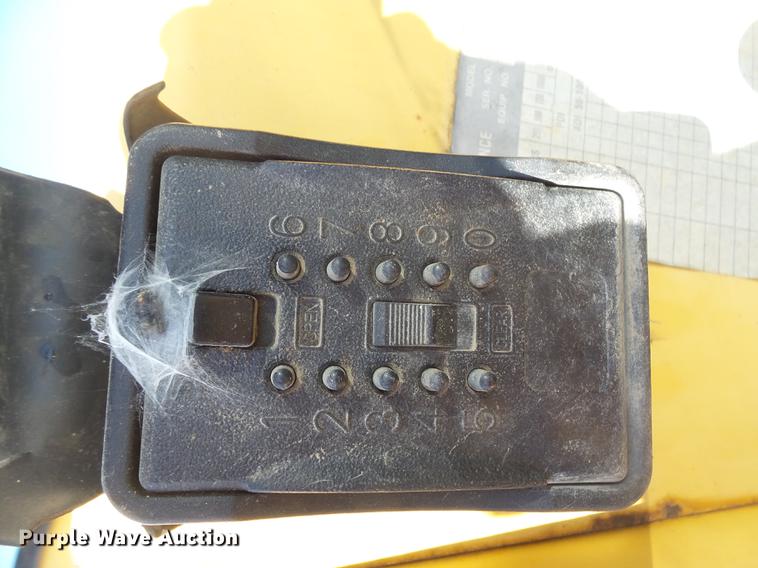 image for item EF9519 1996 John Deere 310D backhoe