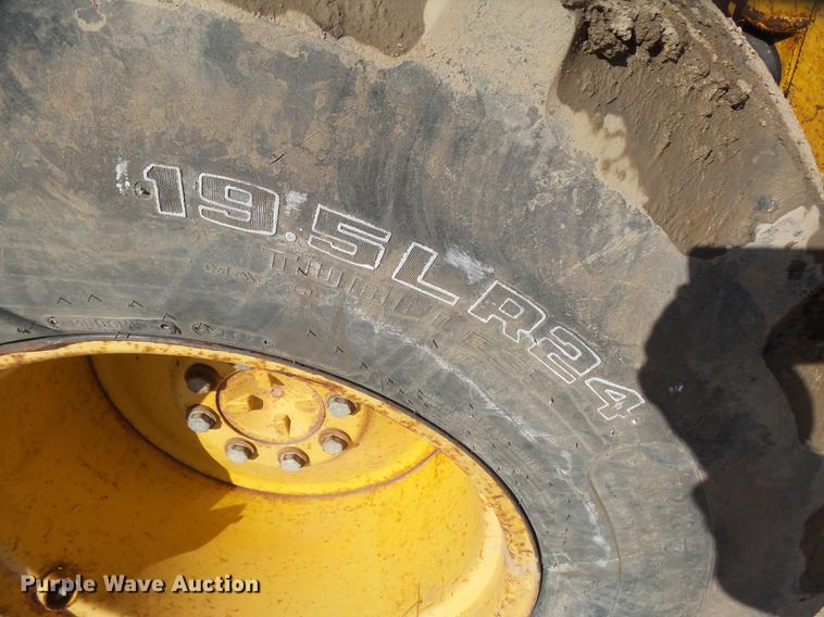 image for item EF9519 1996 John Deere 310D backhoe