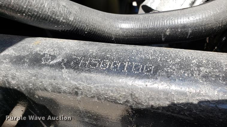 image for item EN9924 2007 International 4200 flatbed truck