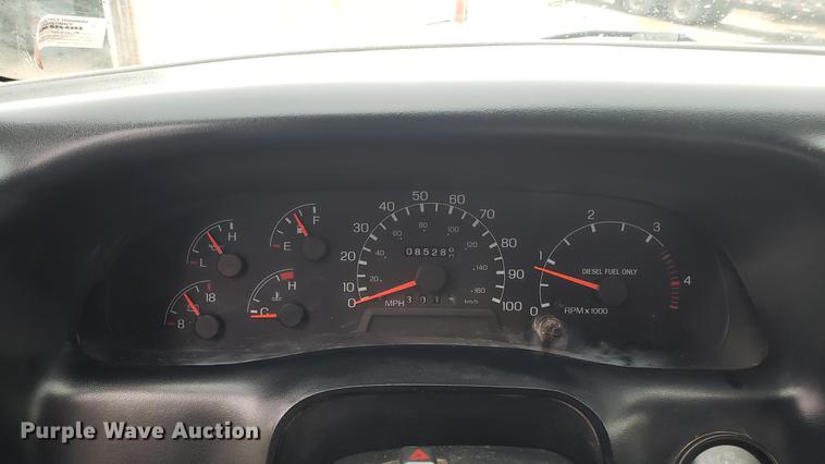 image for item EN9933 2000 Ford F750 Super Duty dump truck