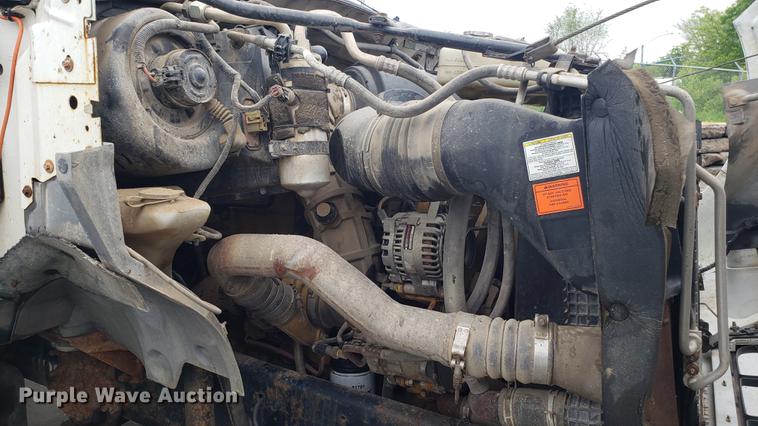 image for item EN9933 2000 Ford F750 Super Duty dump truck