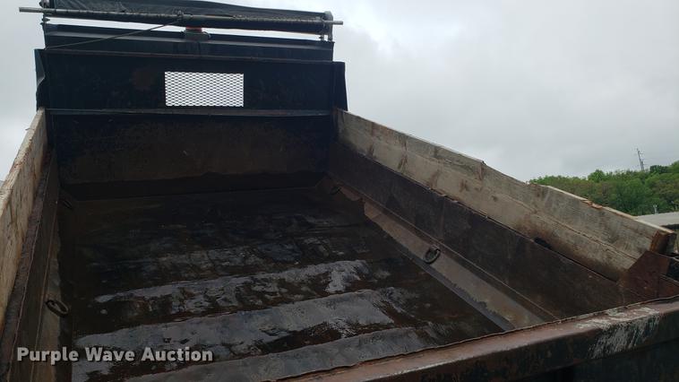 image for item EN9933 2000 Ford F750 Super Duty dump truck