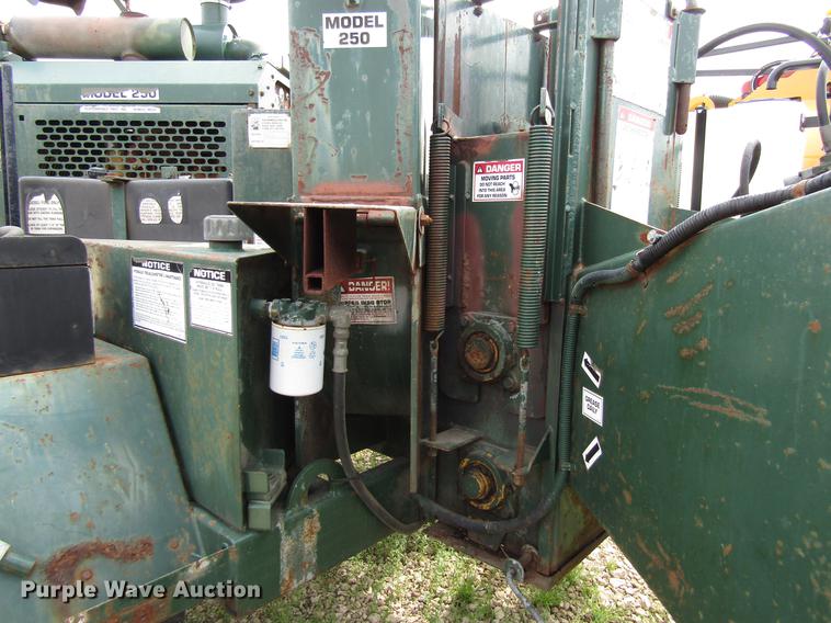image for item EU9629 1997 Brush Bandit 250XP wood chipper