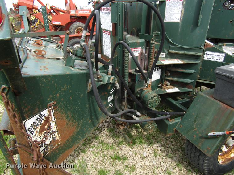 image for item EU9629 1997 Brush Bandit 250XP wood chipper