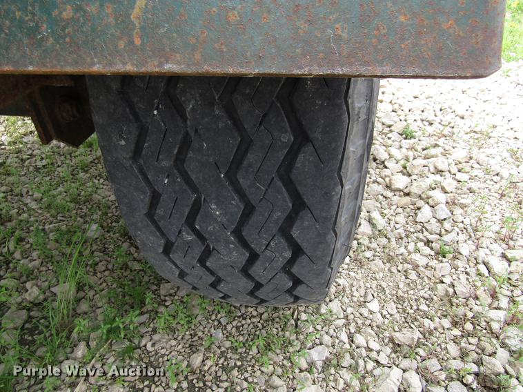 image for item EU9629 1997 Brush Bandit 250XP wood chipper