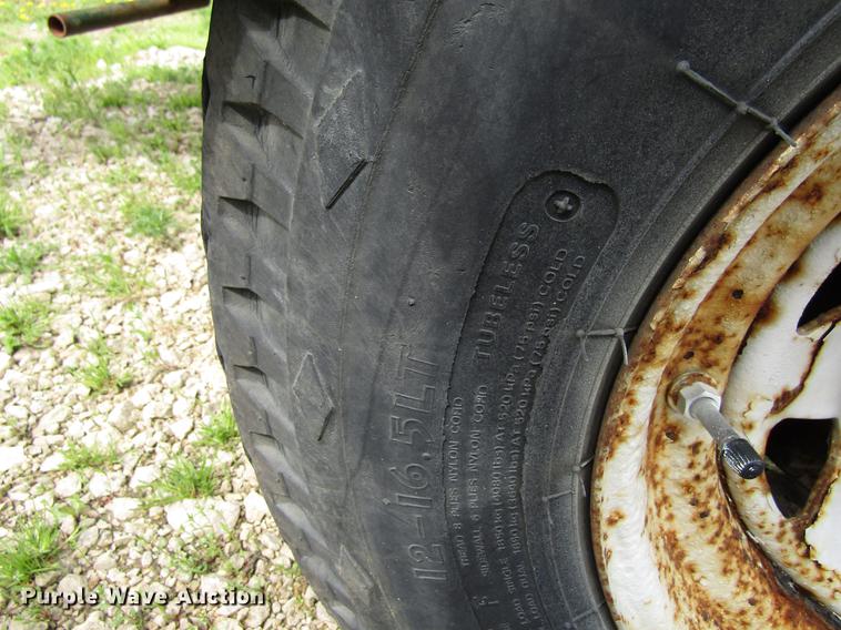 image for item EU9629 1997 Brush Bandit 250XP wood chipper