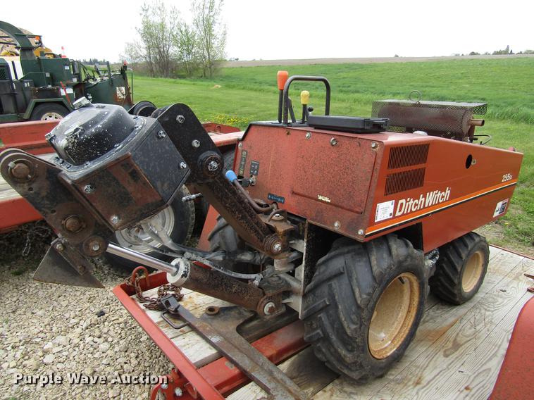 image for item EU9631 2000 Ditch Witch 255SX vibratory cable plow