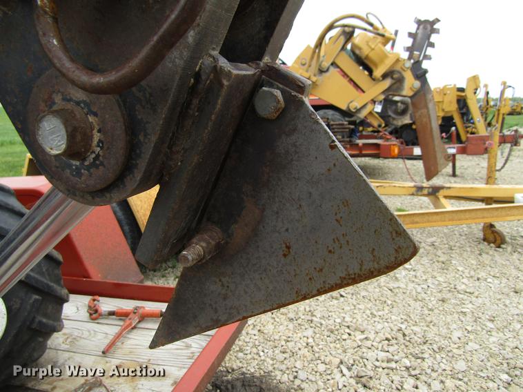 image for item EU9631 2000 Ditch Witch 255SX vibratory cable plow