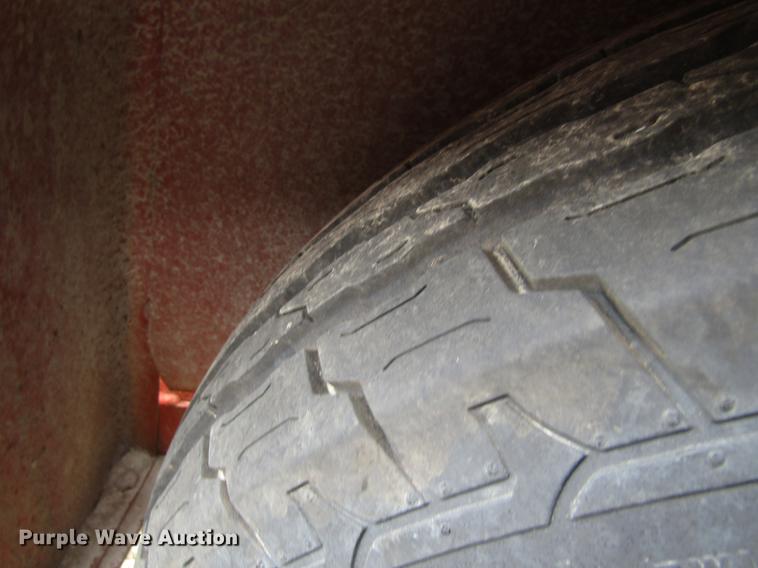 image for item EU9631 2000 Ditch Witch 255SX vibratory cable plow