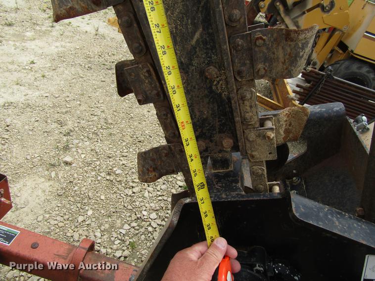 image for item EU9633 1999 Ditch Witch 410SXD trencher