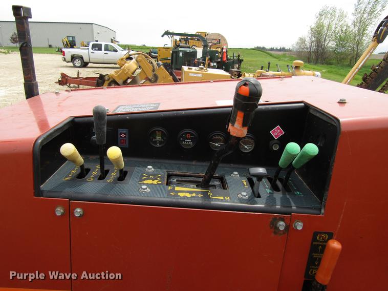 image for item EU9633 1999 Ditch Witch 410SXD trencher