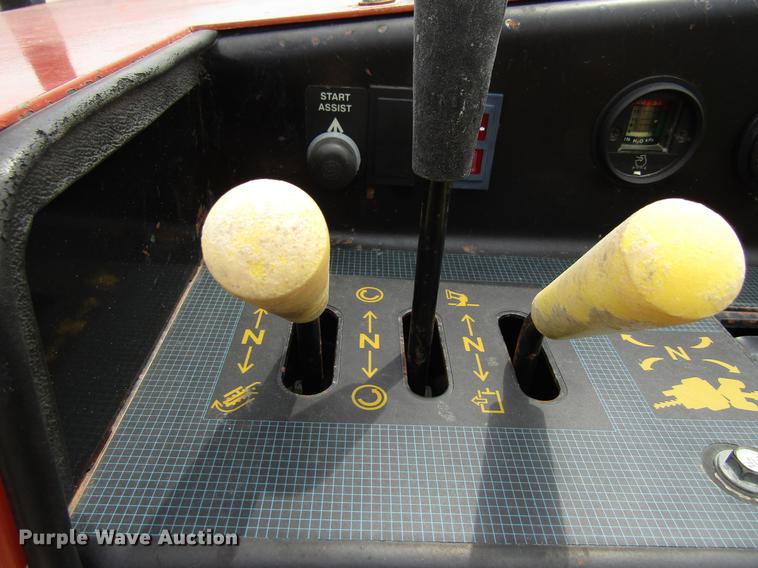 image for item EU9633 1999 Ditch Witch 410SXD trencher